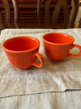 Fiesta table ware Homer Laughlin vibrant Poppy Orange 2 tea coffee Cups Mugs